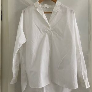 Crisp white modern oversized shirt by Uniqlo M
